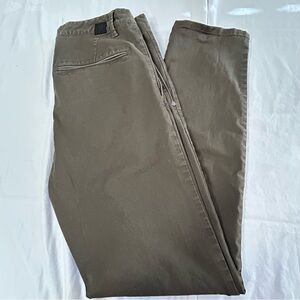 Vuori Stretch Men's Pants Olive Size 32 Minimalist Utility Style V433 Casual
